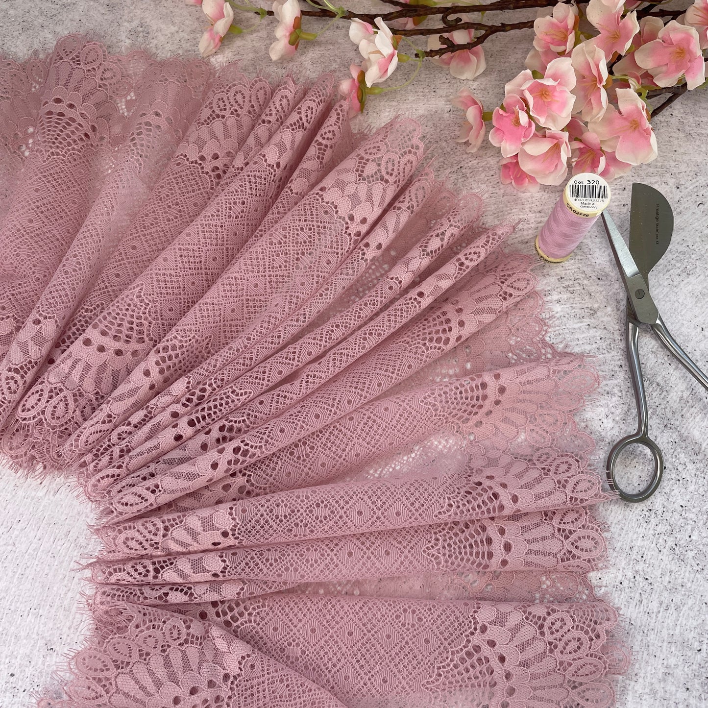 Stretch Lace ~ Ballet Dancer