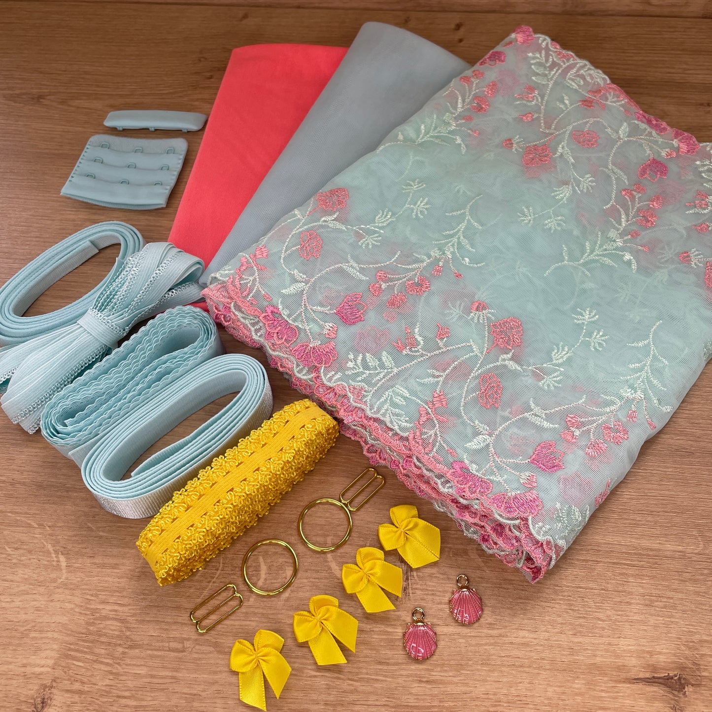 Limited Edition Kit ~ Tropical Splash ~ Underwire Bra + Briefs