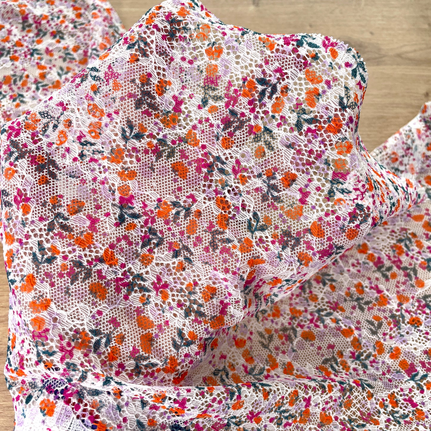 Stretch Lace ~ Petite Floral