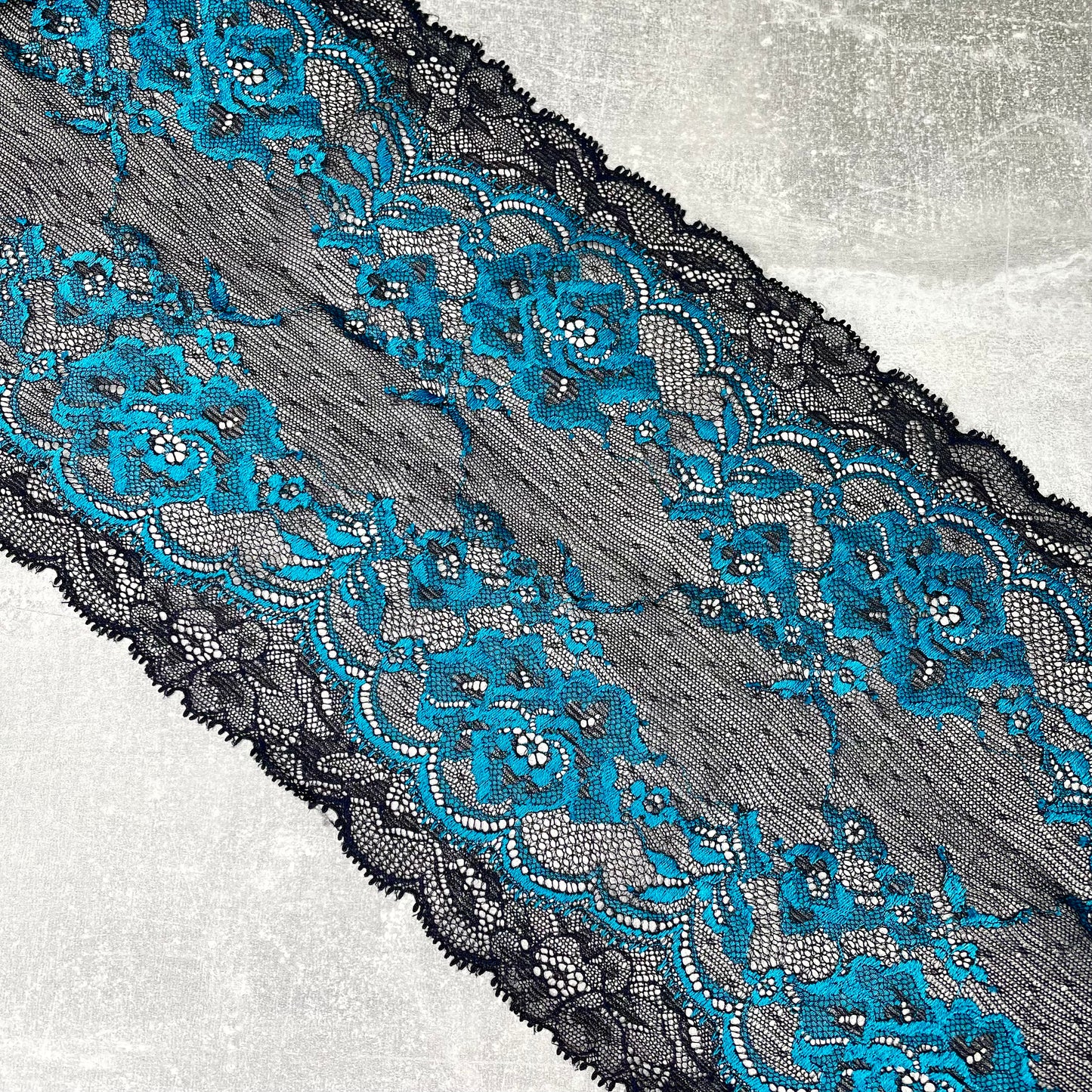 Stretch Lace ~ Eurasian