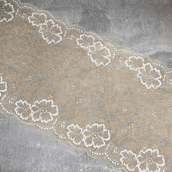 Stretch Lace ~ Fawn